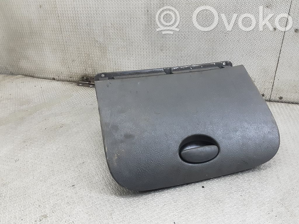 Citroen C5 Glove box 