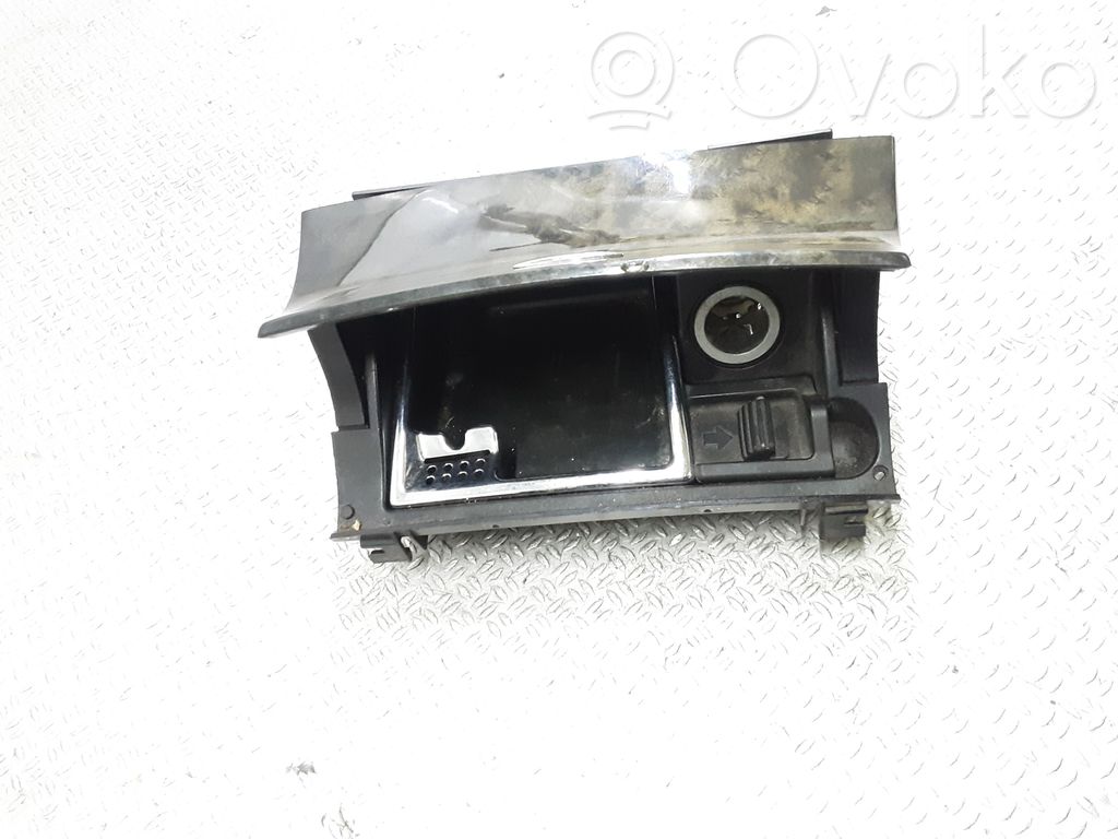 Cenicero del coche   2118202375