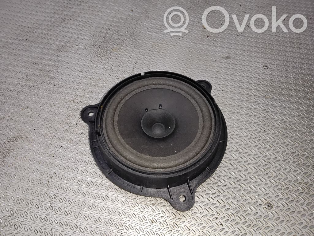 Altavoz de la puerta trasera