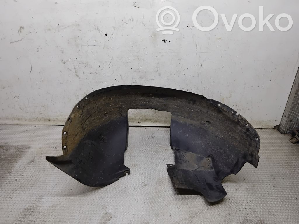 Front wheel arch liner splash guards