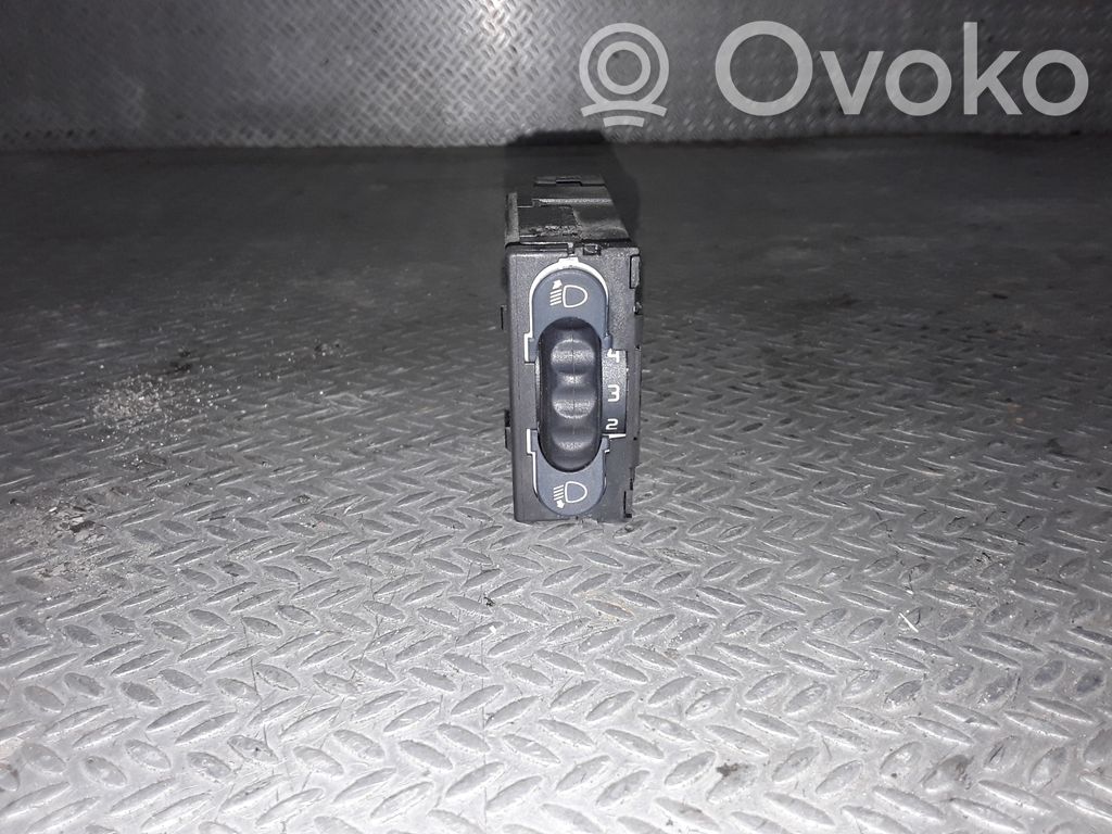 Schalter Leuchtweitenregulierung   8200060042
