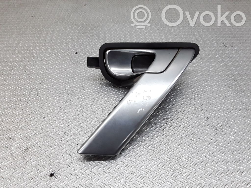 Nissan Primera Manecilla interna puerta trasera 