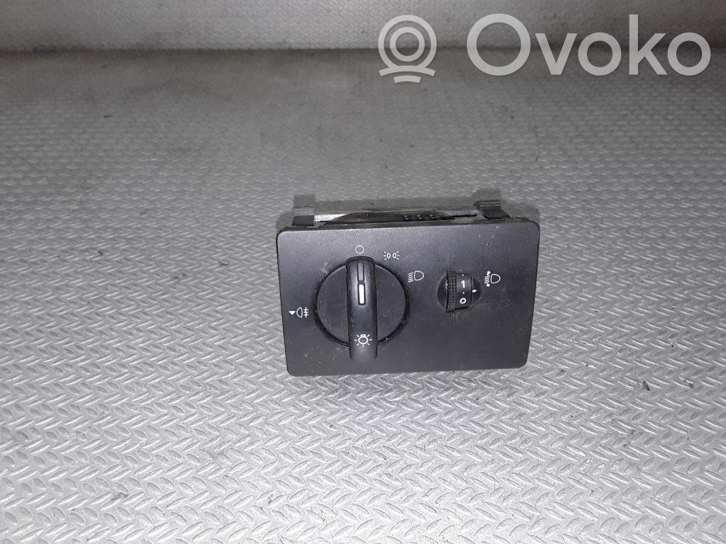 Ford Fiesta Light switch 