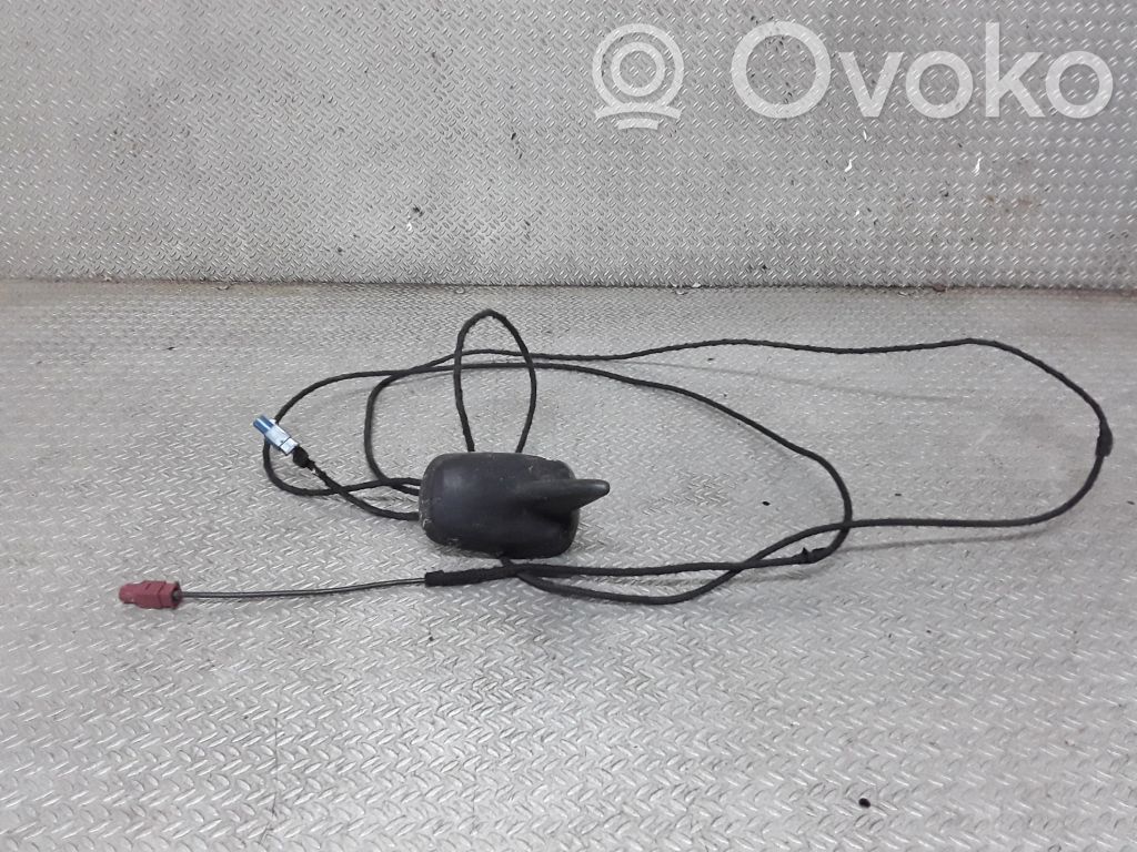 Audi A6 S6 C6 4F GPS-pystyantenni 