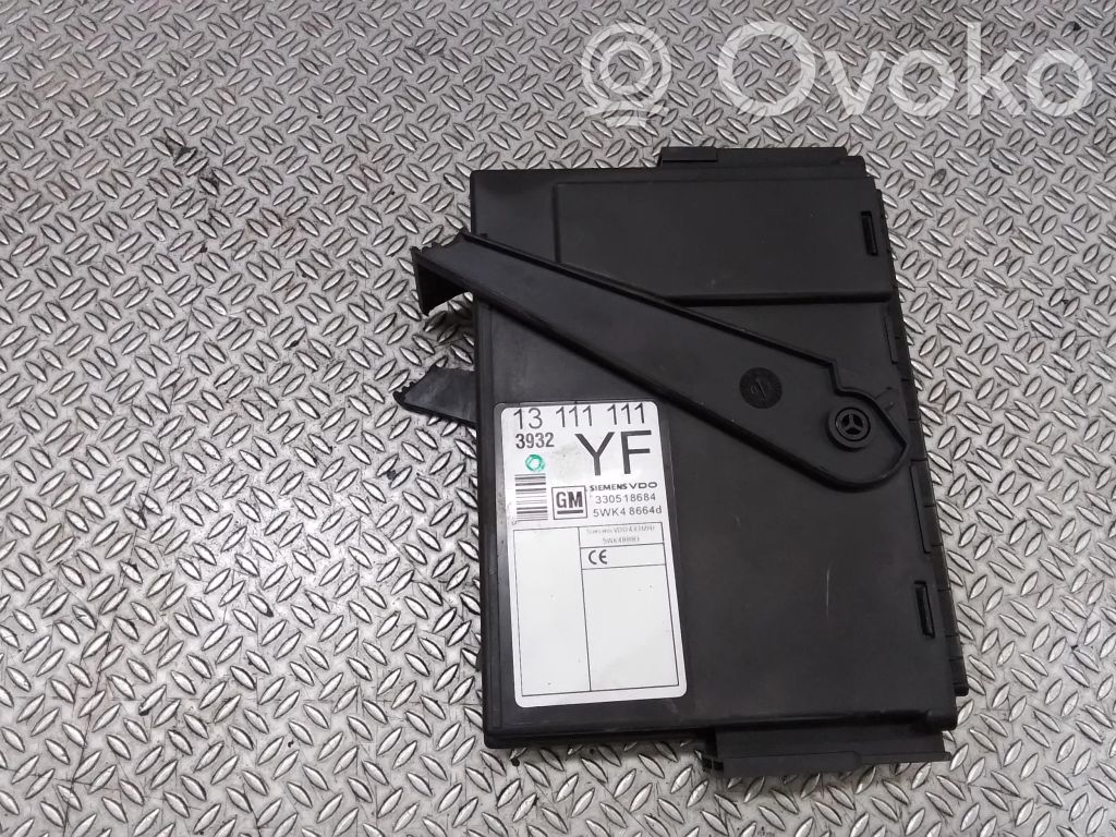 Unité de commande / module de verrouillage centralisé porte   330518684,5WK48664D