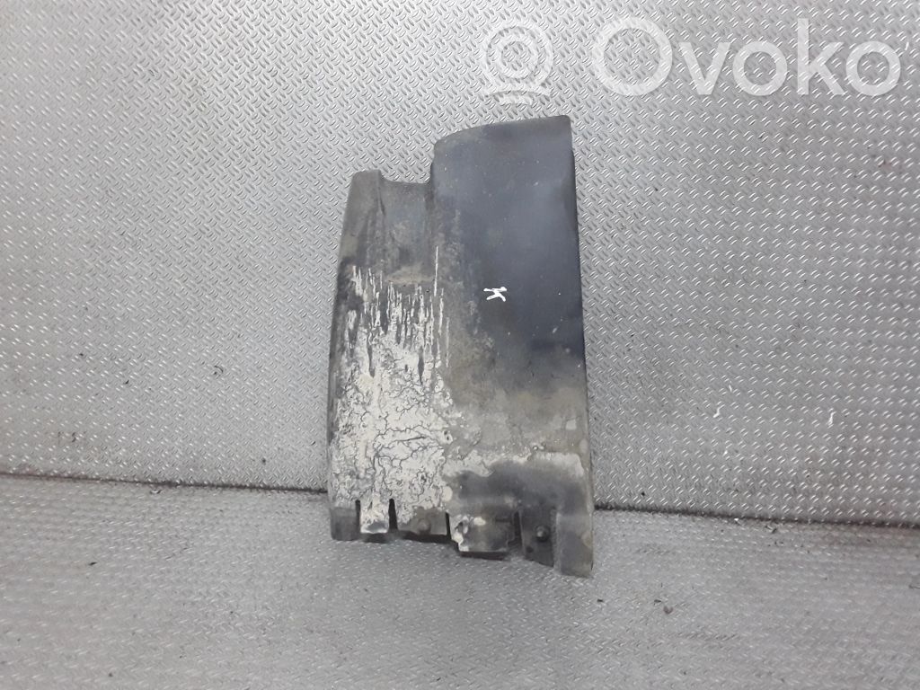 Opel Vivaro Osłona tylna podwozia pod zderzak 