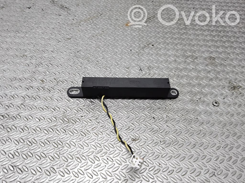 Mazda CX-7 Aerial antenna amplifier 