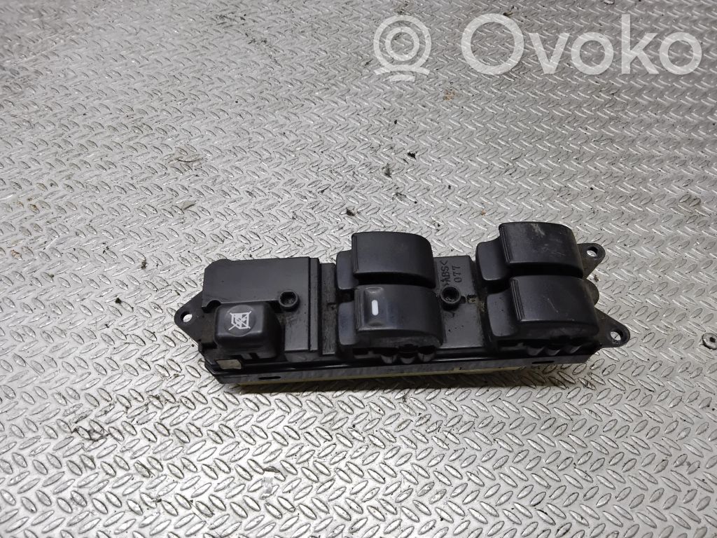 Mitsubishi Grandis Electric window control switch 