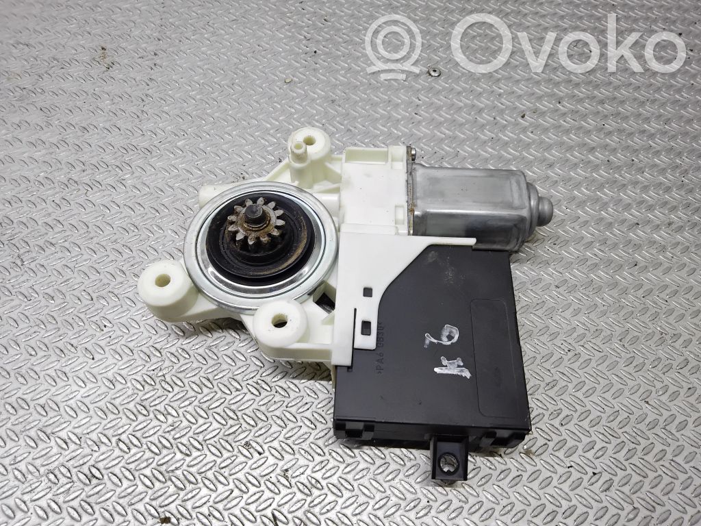 Volvo V50 Silniczek podnoszenia szyby drzwi tylnych 