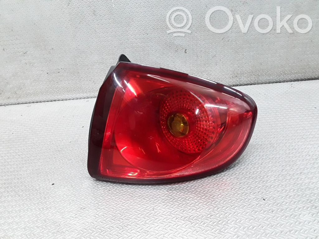 Rear/tail lights   5P0945096J