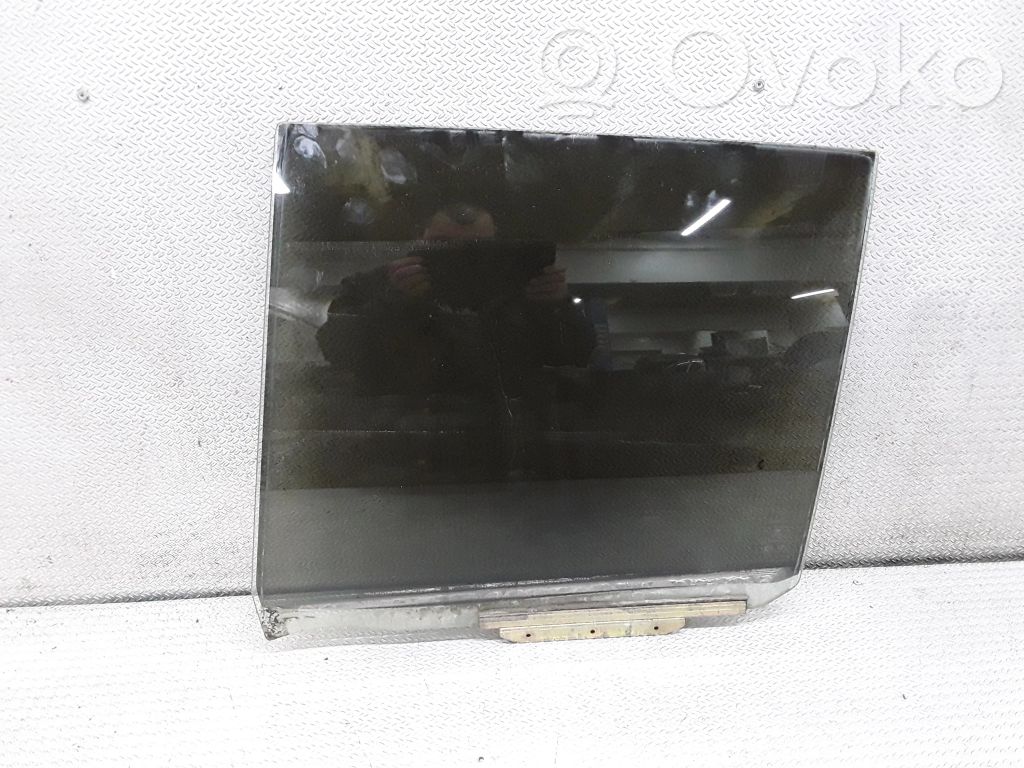 Takaoven ikkunalasi