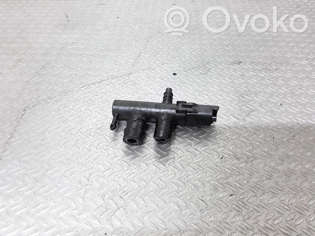 Citroen C4 Grand Picasso Kraftstofftemperatur Sensor Fühler Geber 