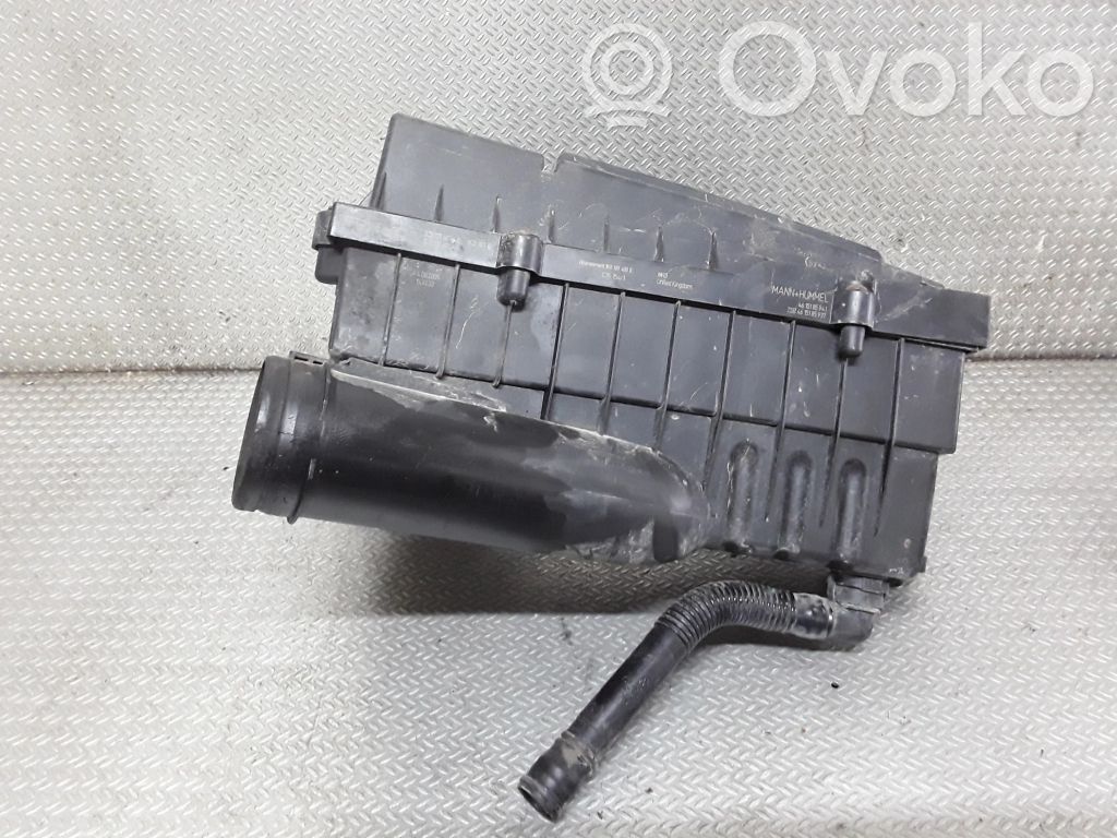 Skoda Octavia Mk2 (1Z) Air filter box 