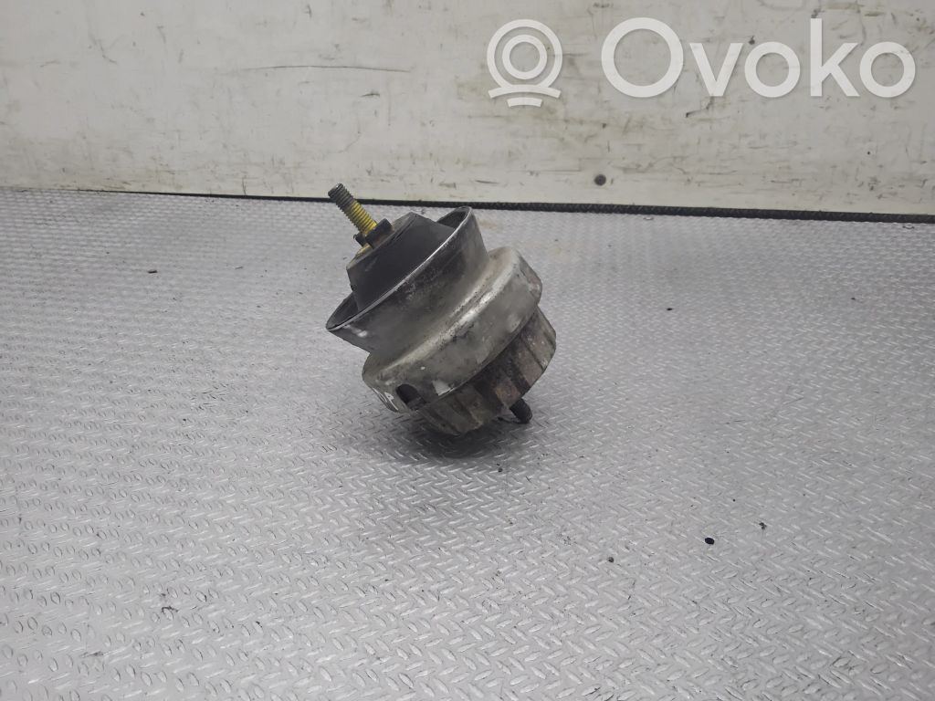 Audi A6 S6 C6 4F Engine mount bracket 