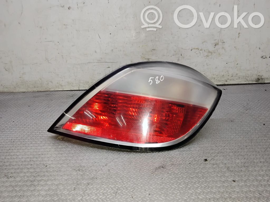 Opel Astra H Lampa tylna 