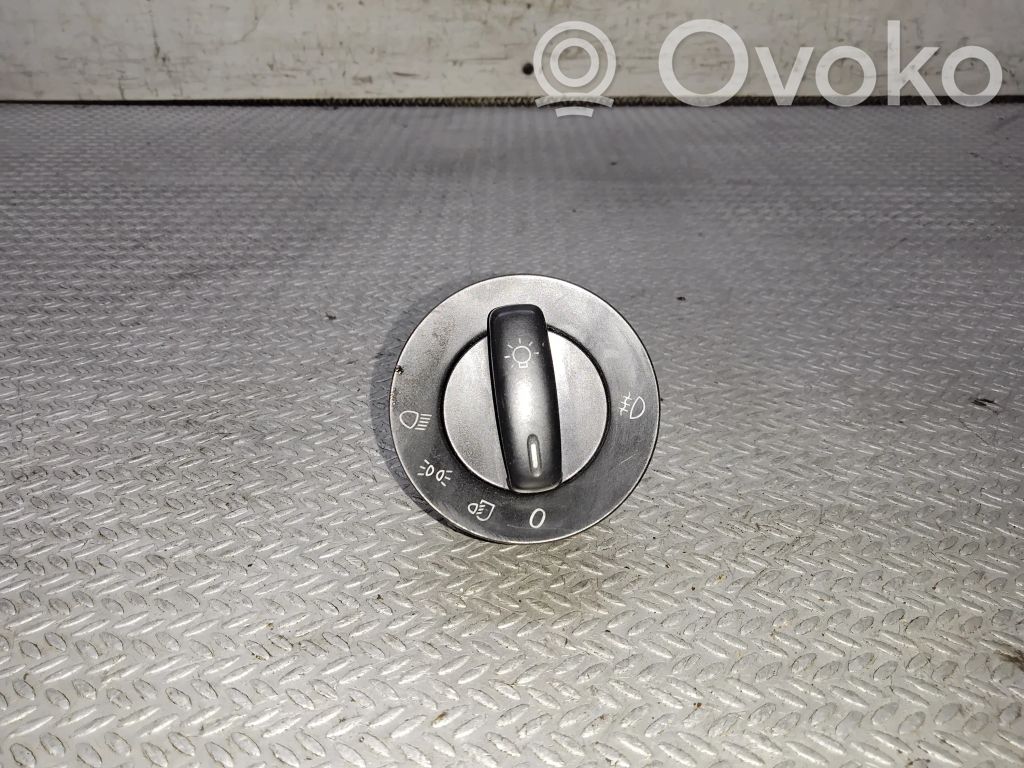 Volkswagen Golf V Interruptor de luz 