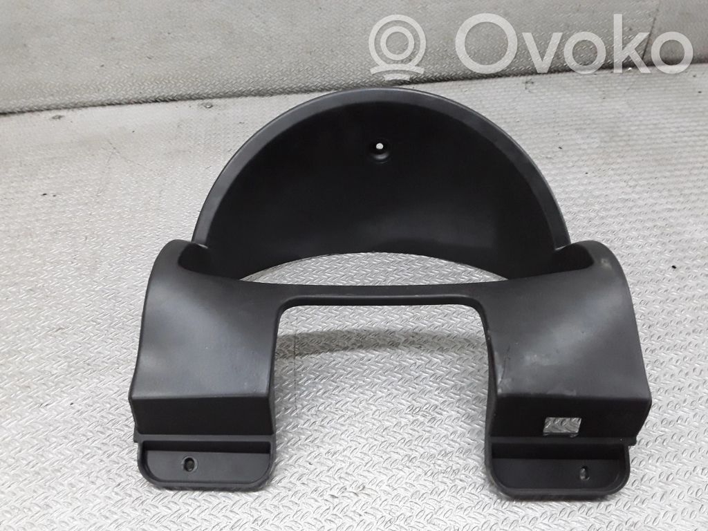 Opel Corsa C Kojelaudan kehys 