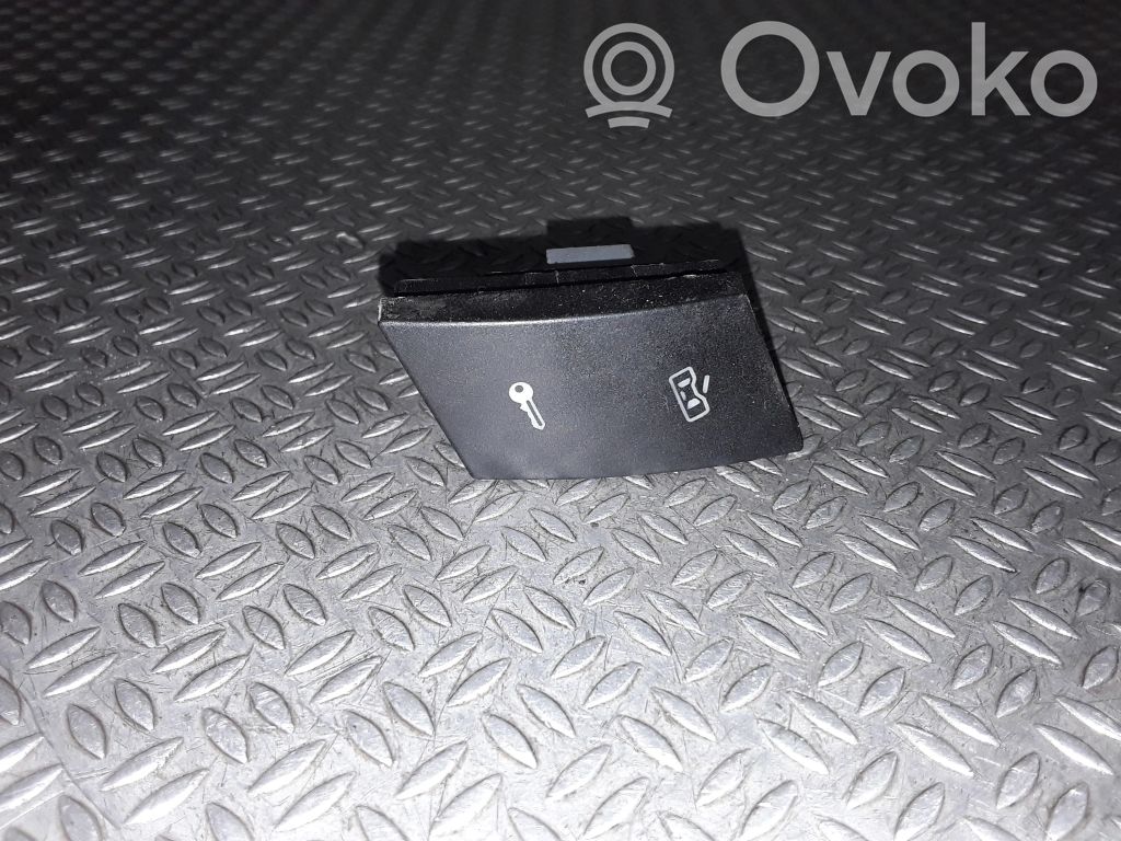 Seat Ibiza III (6L) Central locking switch button 