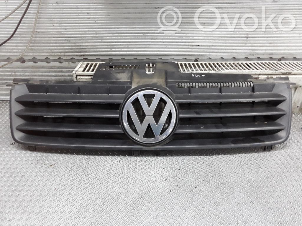 Volkswagen Polo Oberes Gitter vorne 