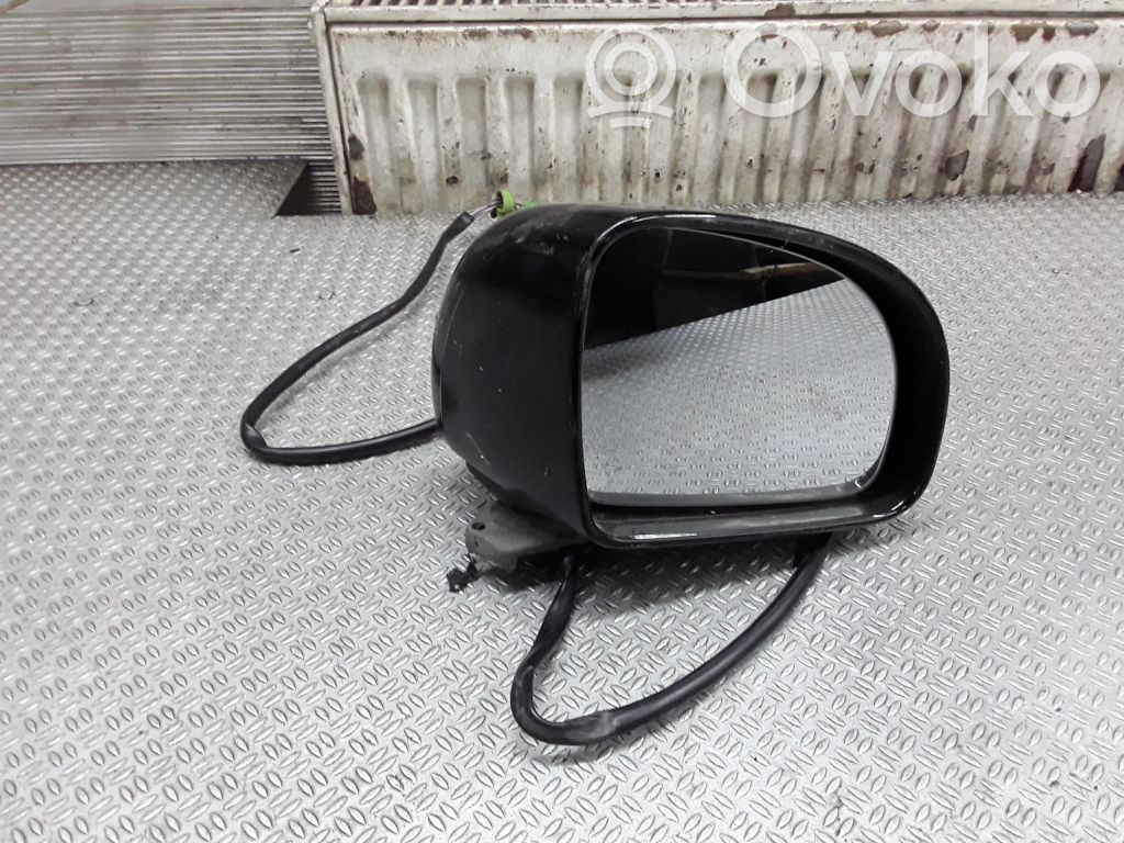 Volkswagen New Beetle Front door electric wing mirror 