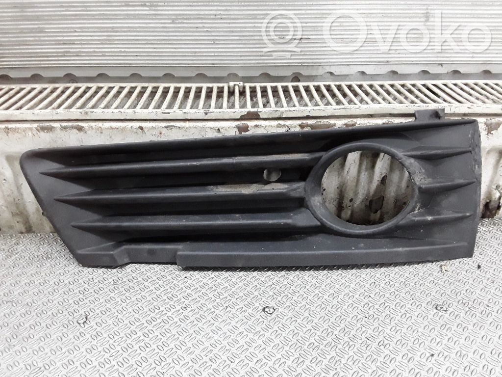 Opel Zafira B Etupuskurin alempi jäähdytinsäleikkö 