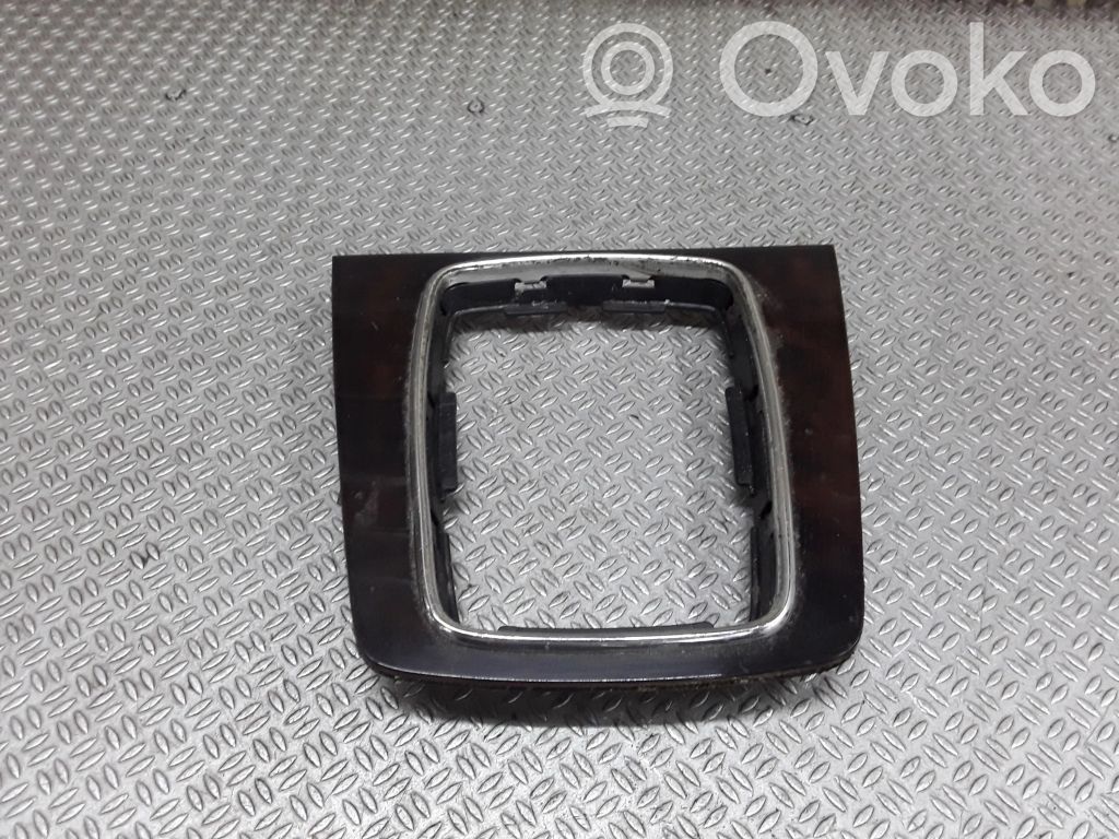 Ramka drążka zmiany biegów   8E0864261C