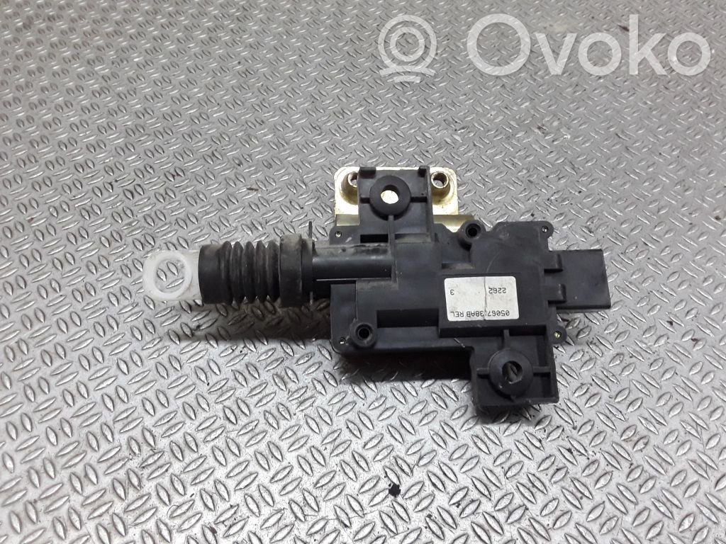 Motor închidere centralizată   05067138AB
