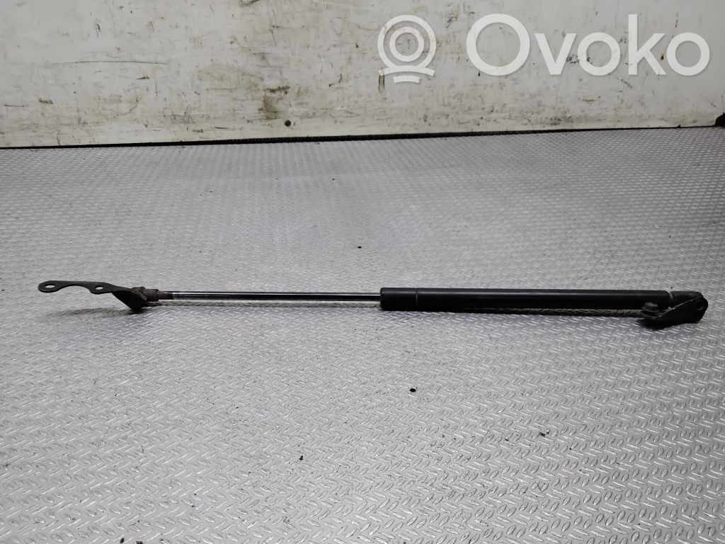 Toyota Yaris Amortyzator klapy tylnej bagażnika 
