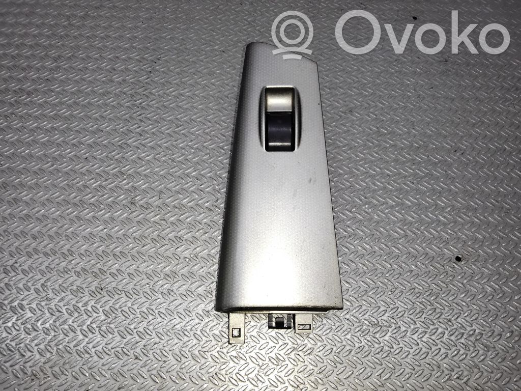 Toyota Corolla E120 E130 Electric window control switch 
