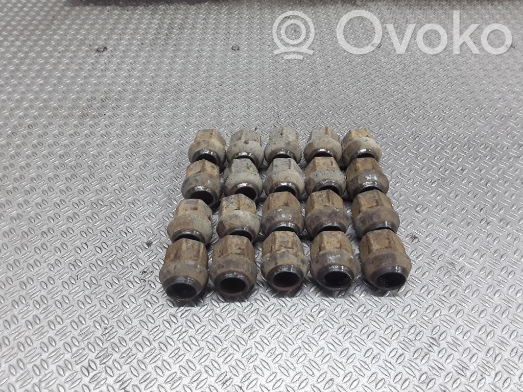 Tuercas/tornillos