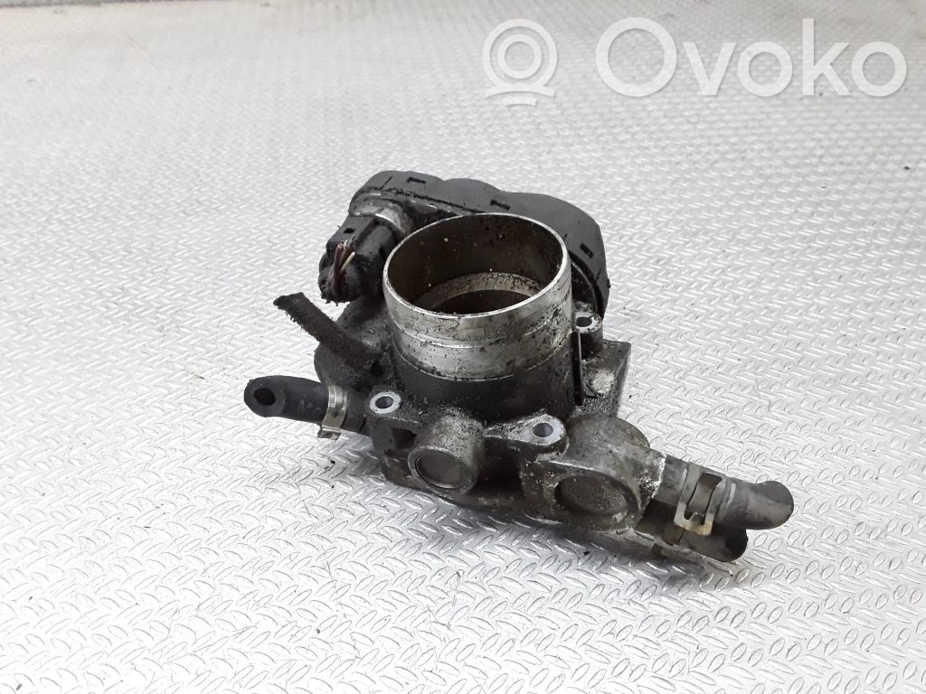 Audi A4 S4 B5 8D Droselinė sklendė 