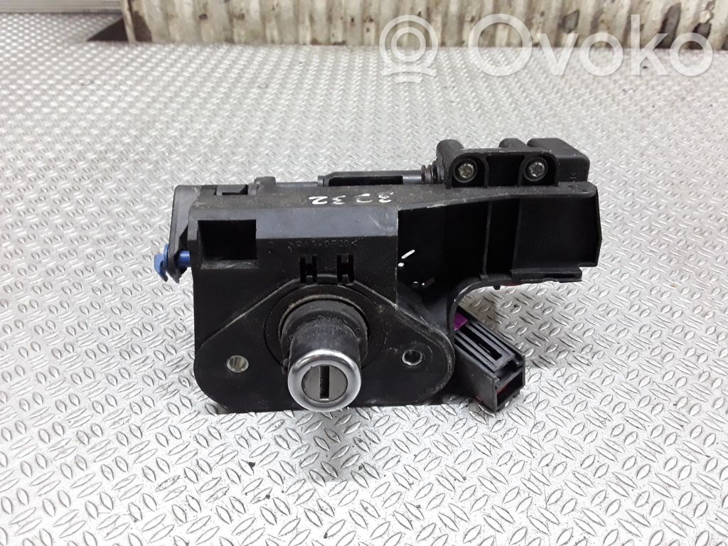 Opel Meriva A Tailgate exterior lock 