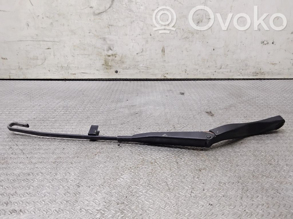 Audi A8 S8 D2 4D Front wiper blade arm 