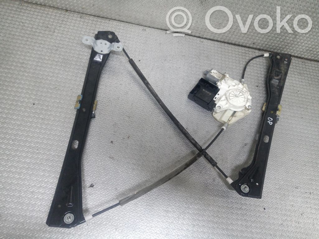 Volkswagen Golf V Macara ușă față cu motor 
