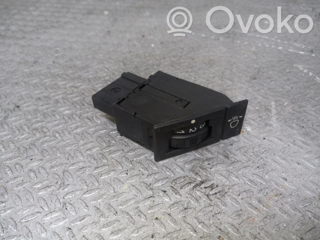 Peugeot 607 Headlight level height control switch 