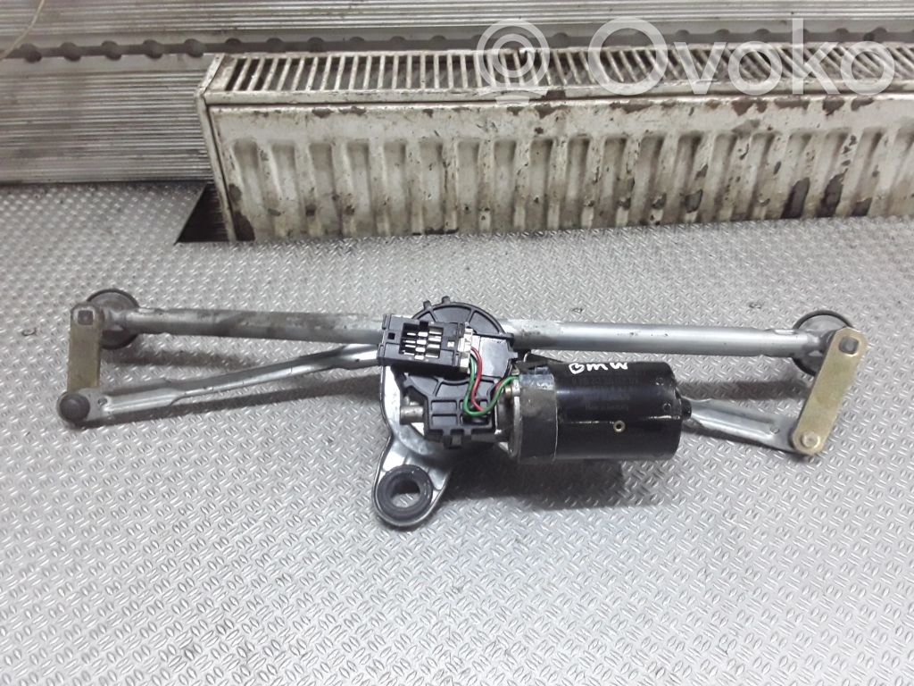 Wischergestänge Wischermotor vorne   0390241355,67638362155