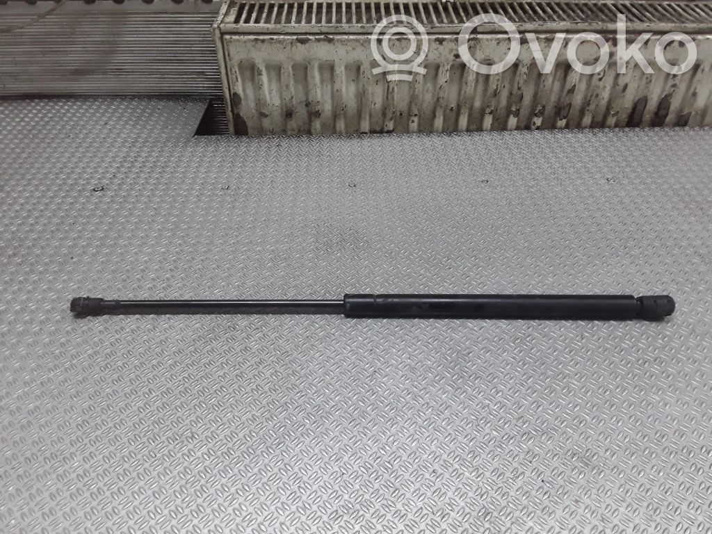 Volkswagen Polo Siłownik maski przedniej 