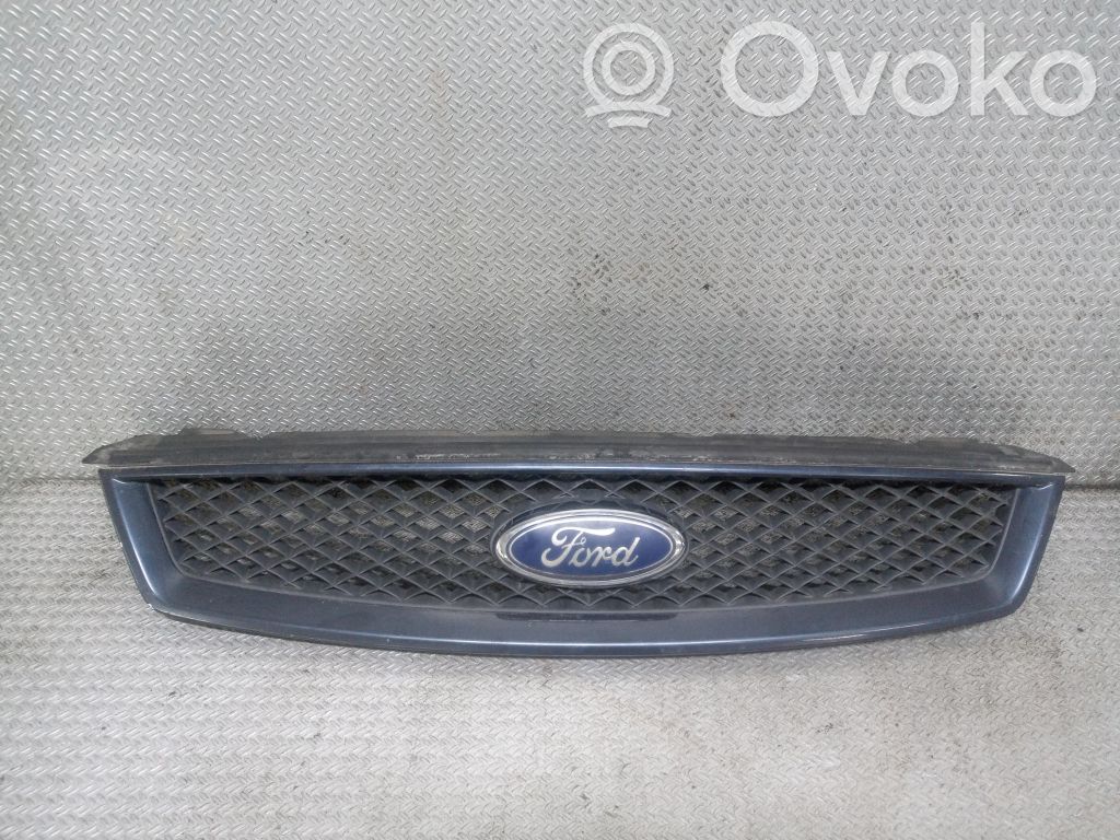 Ford Focus Etupuskurin ylempi jäähdytinsäleikkö 