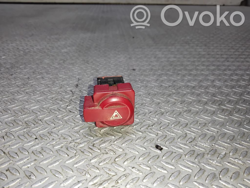 Hätävilkkujen kytkin   96480877KR