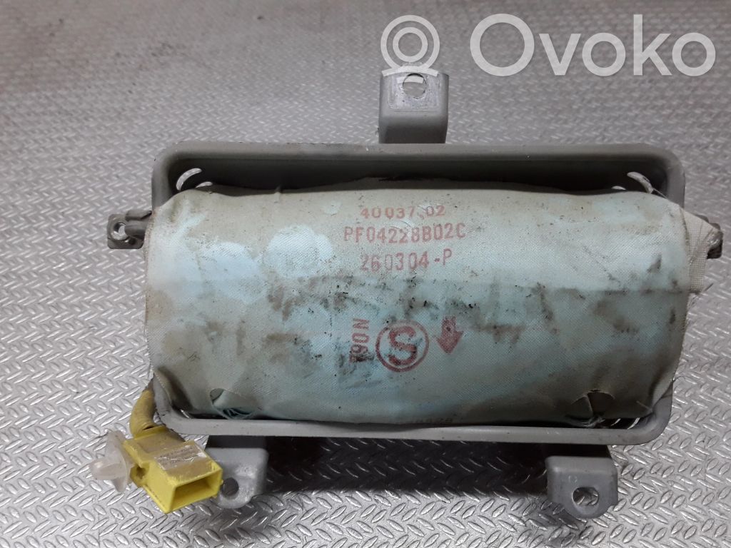 Toyota Corolla E120 E130 Keleivio oro pagalvė 