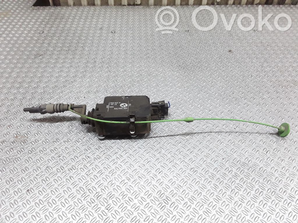 BMW X5 E53 Fuel tank cap lock motor 