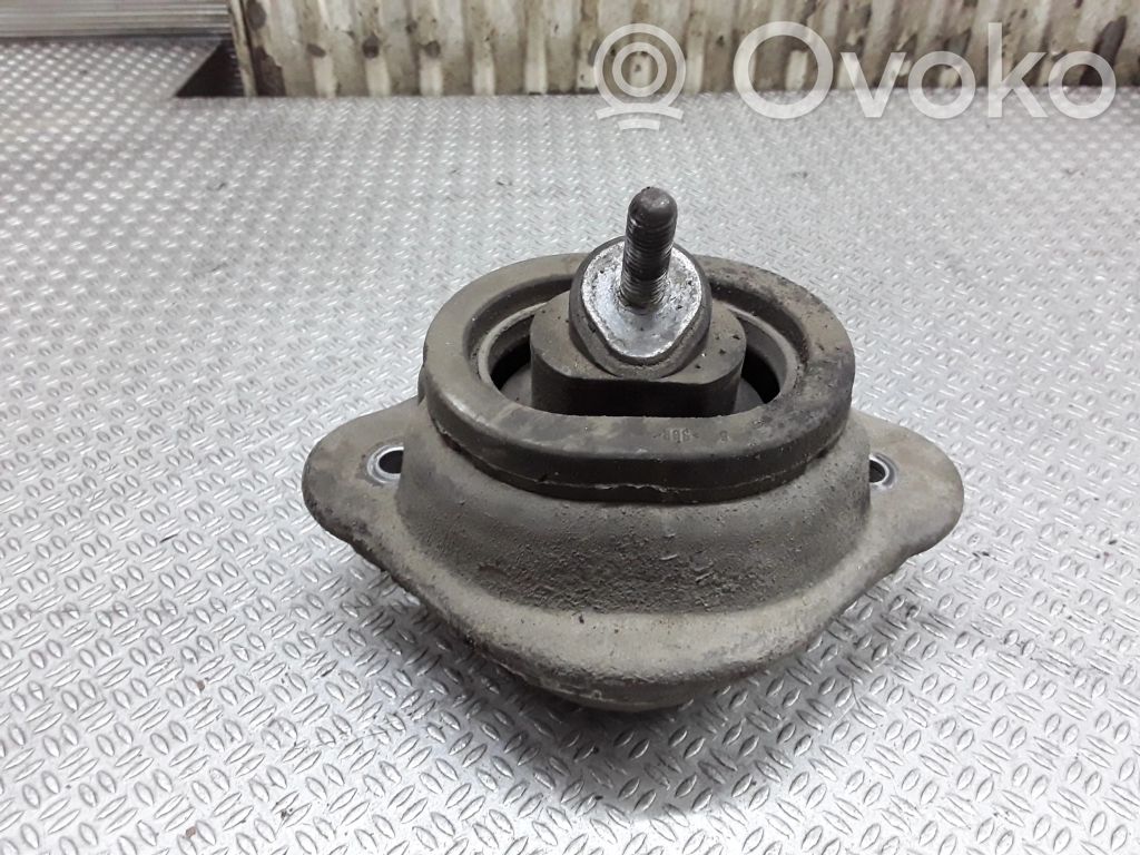 BMW X5 E53 Engine mount bracket 