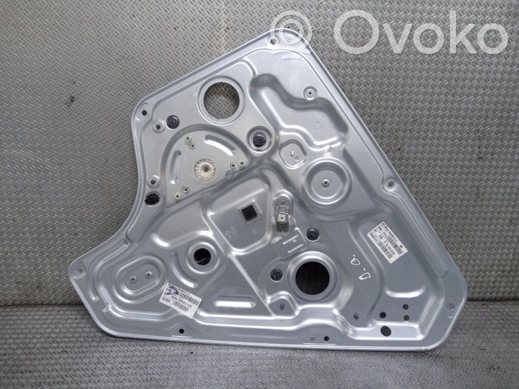 KIA Venga Macara geam spate fără motor 