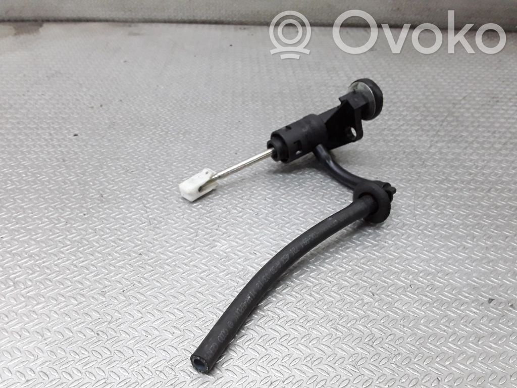 Audi A6 S6 C5 4B Główny cylinder sprzęgła 