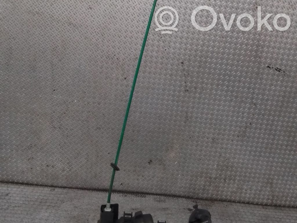 Fiat Idea Priekšpusē slēdzene 