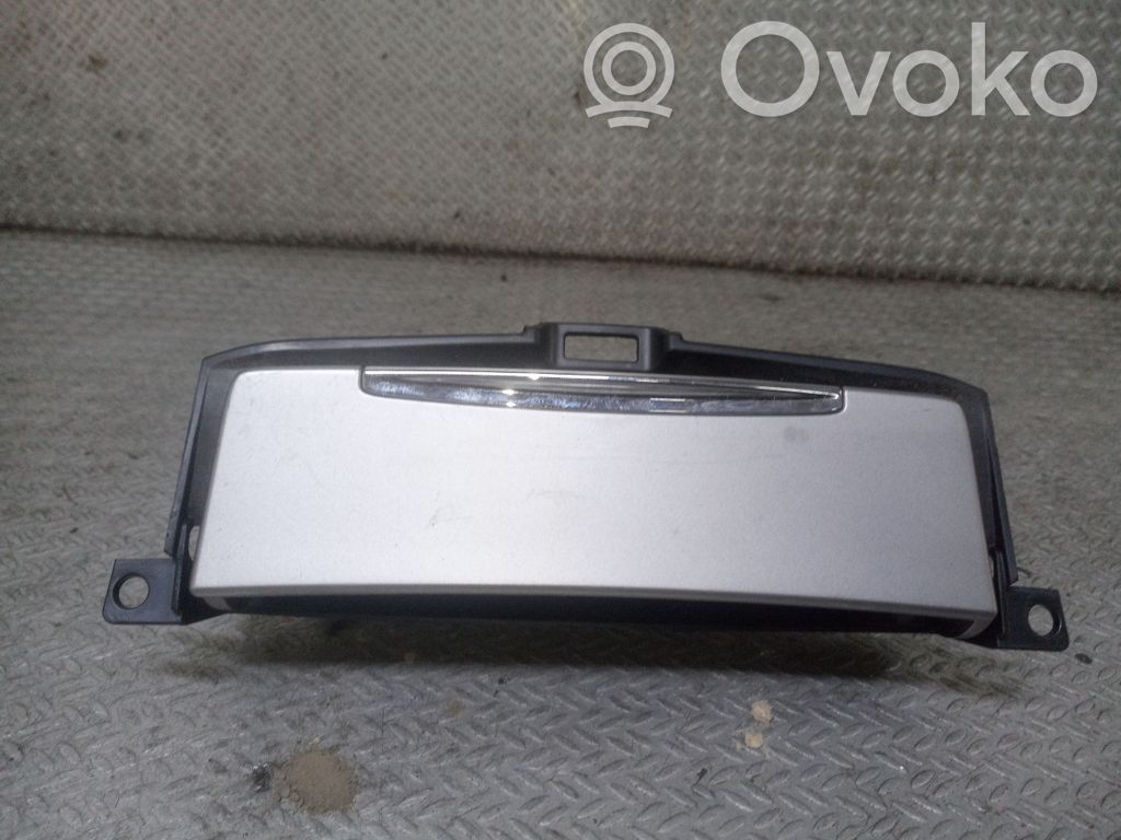 Ford Mondeo MK IV Aschenbecher vorne 