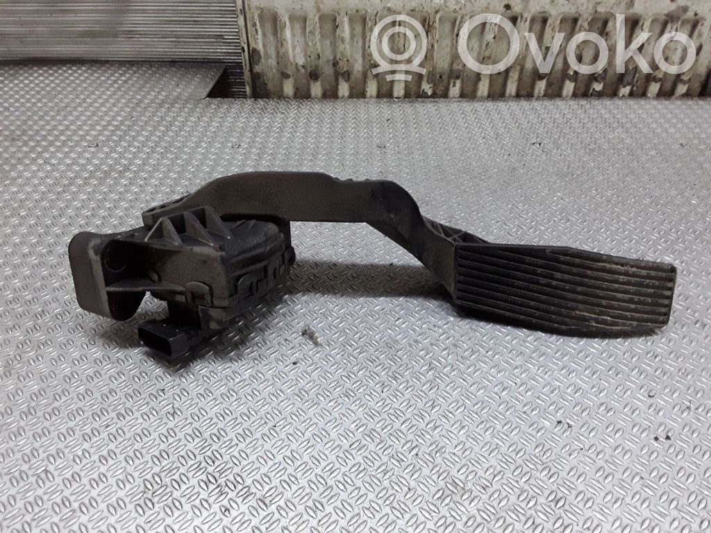Opel Zafira B Pedal del acelerador 