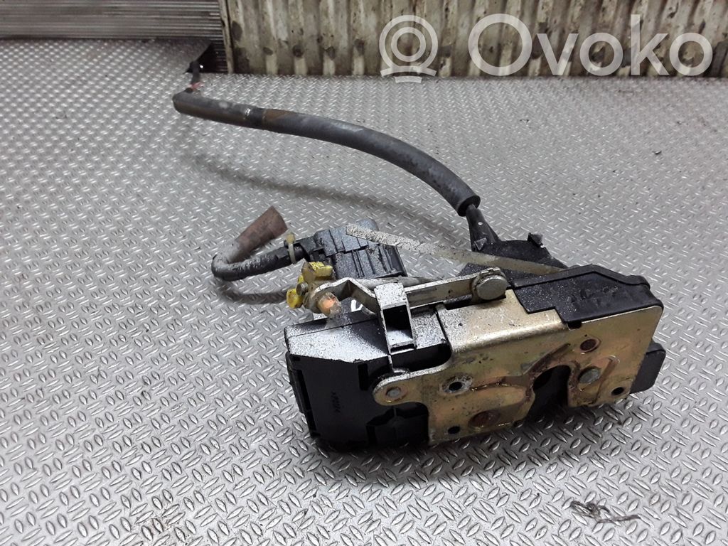 Zamek drzwi tylnych   XW4A5426413BA