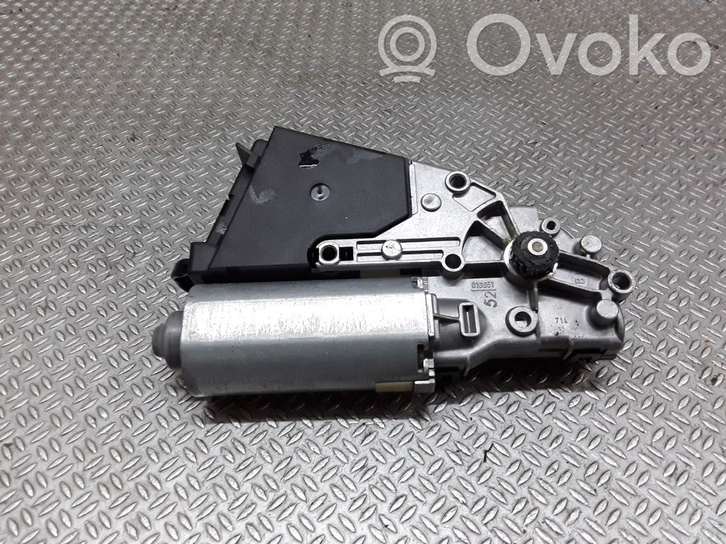 Moottori/käyttölaite   8Z0959591