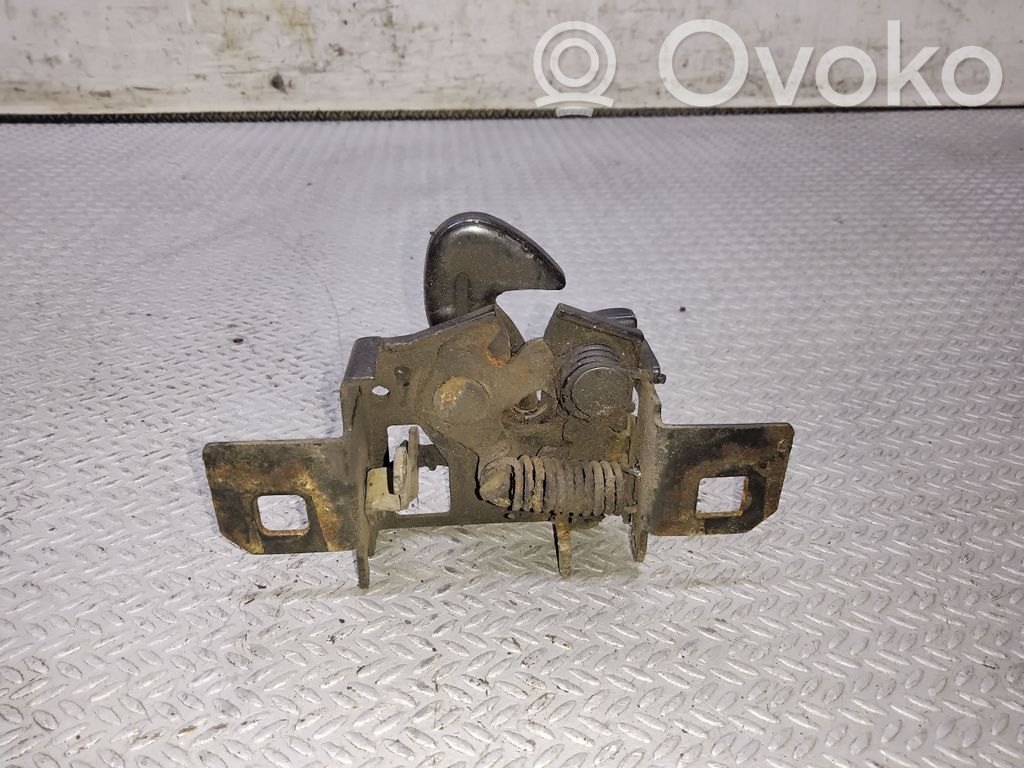 Serrure de capot   7M3823509